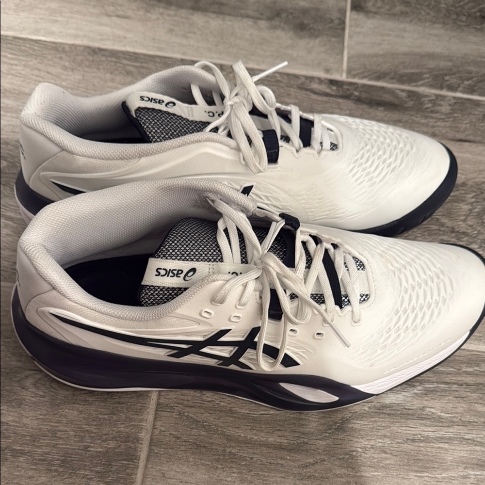 ASICS Men's White and Black Tennis Shoes